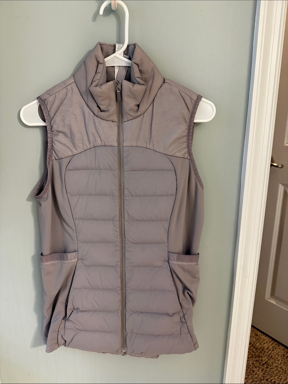 Lululemon Down For It All Vest SZ 8